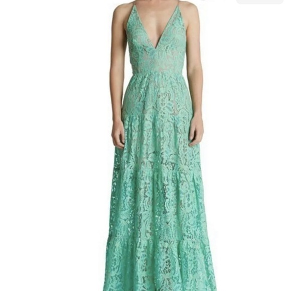 NEW Dress The Population Lace Tiered Cocktail Dress EUC - Picture 1 of 4